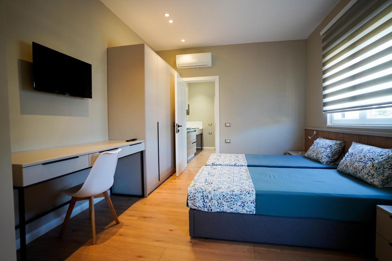 Klei'S Daily Apartment Tiranë Ngoại thất bức ảnh