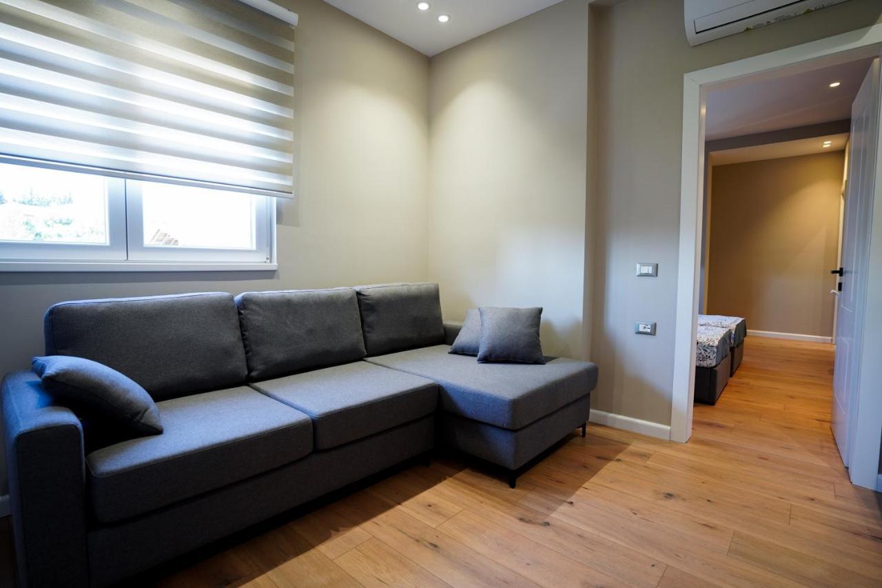 Klei'S Daily Apartment Tiranë Ngoại thất bức ảnh